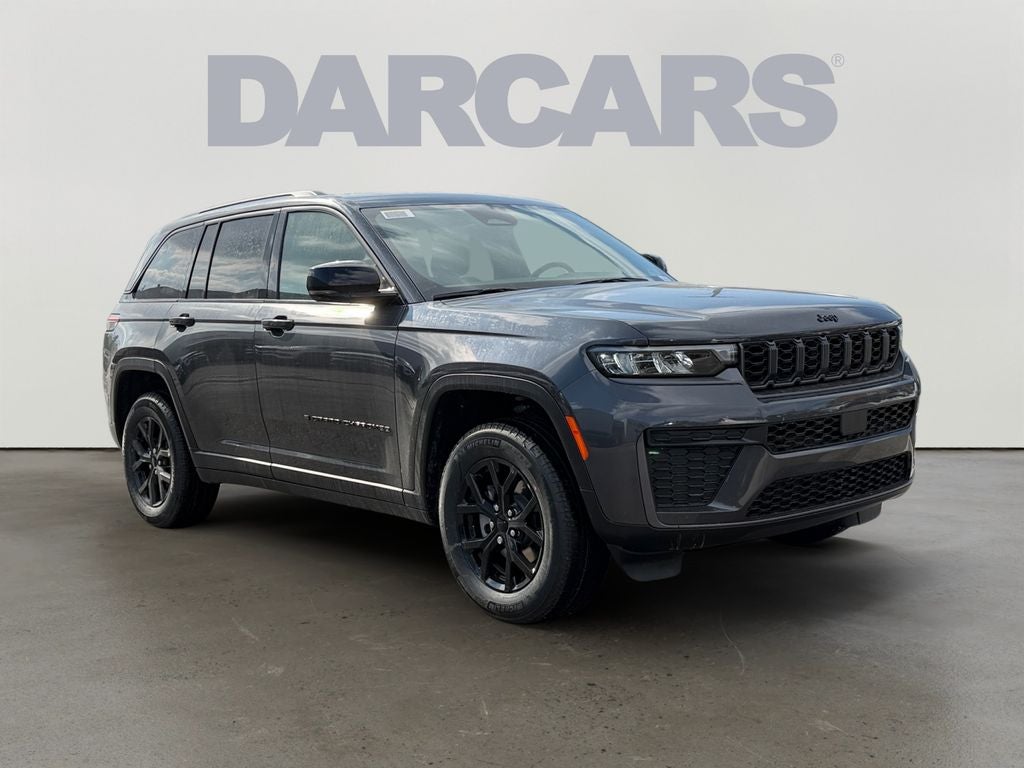 2026 Jeep Grand Cherokee Altitude in Baltic Gray Metallic Clear-Coat Exterior Paint — front three-quarter view