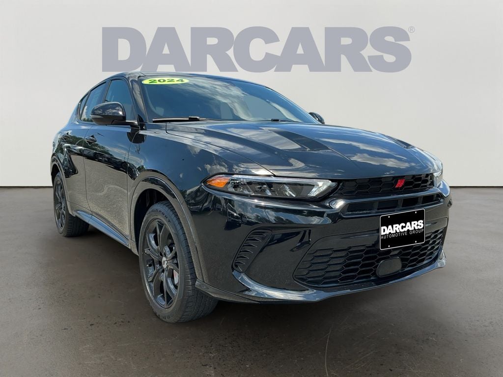 2024 Dodge Hornet R/T in 8 Ball — front three-quarter view